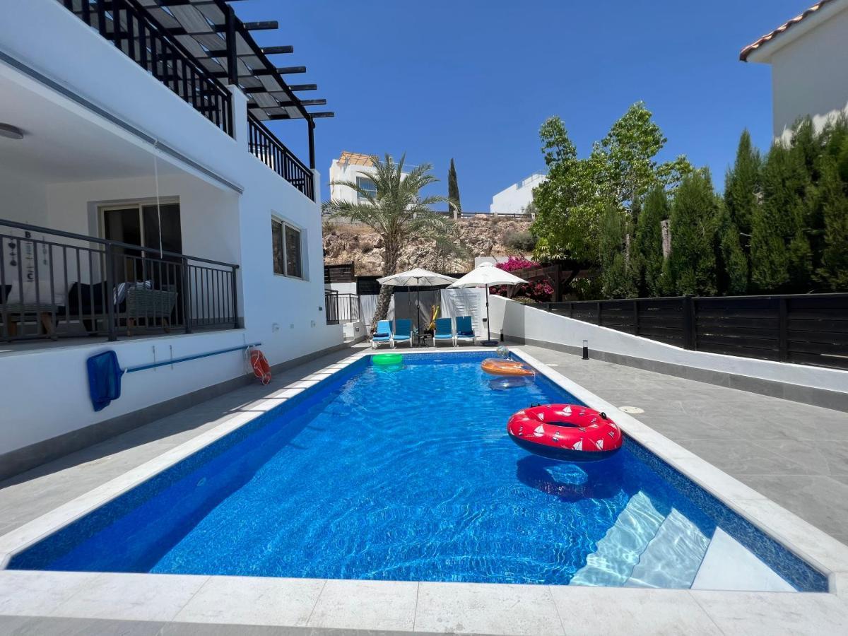 Villa Marina Sea-View Private Pool เปเยีย ภายนอก รูปภาพ
