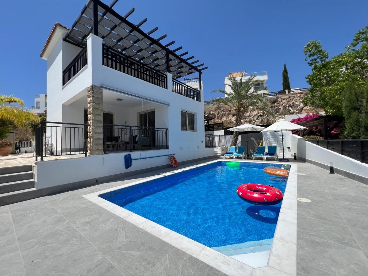 Villa Marina Sea-View Private Pool เปเยีย ภายนอก รูปภาพ