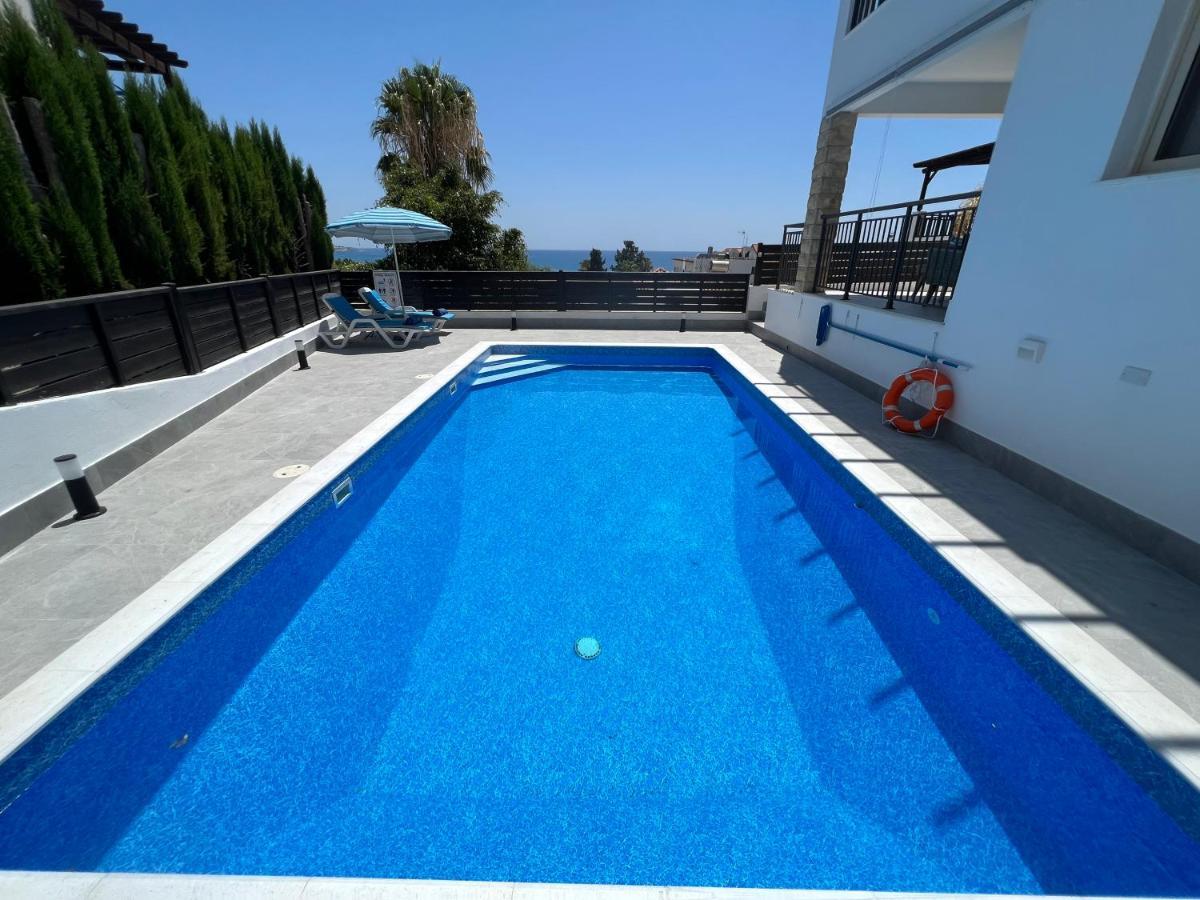 Villa Marina Sea-View Private Pool เปเยีย ภายนอก รูปภาพ